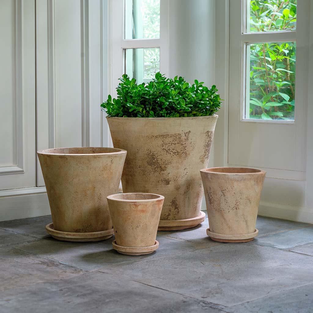 Campania Alicia Planter  Antico Terra Cotta