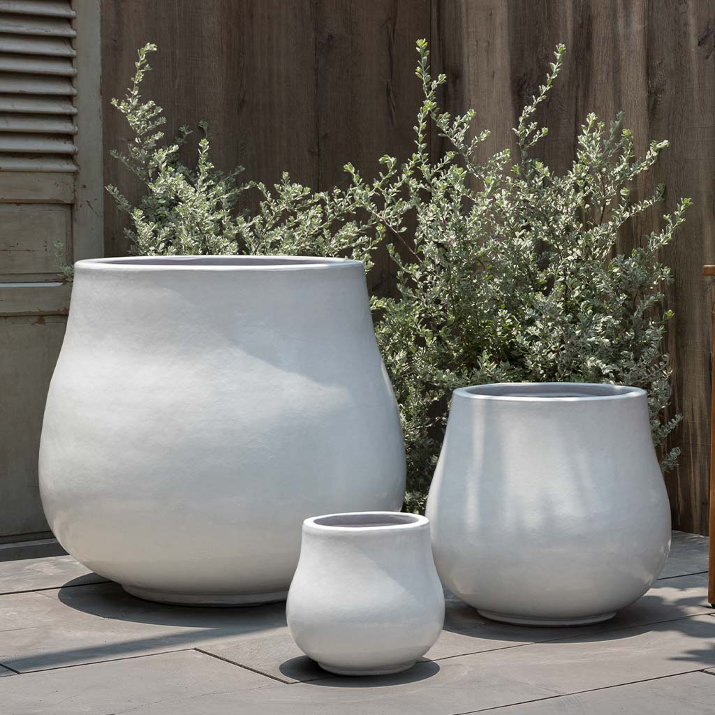 Campania Nimbus Planter  Antique White