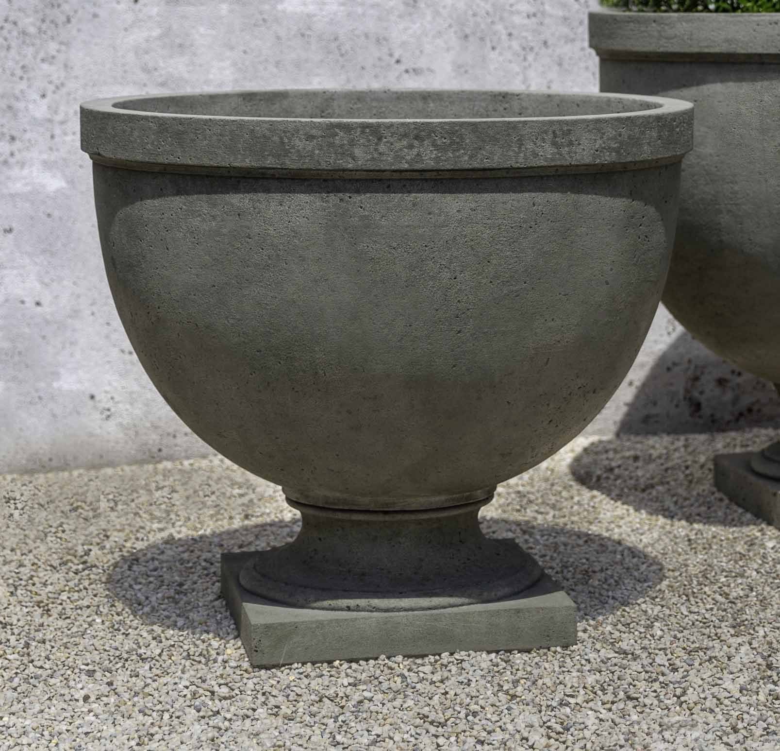 Photo of Campania Huntington Urn - Marquis Gardens
