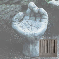 Campania Mano Birdbath