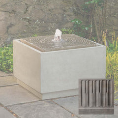 Campania Onda Fountain, Square