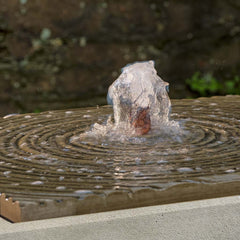 Campania Onda Fountain, Square