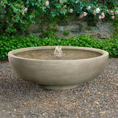 Campania Isla Fountain