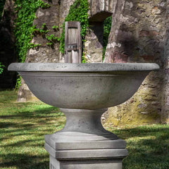 Campania Monteros Urn