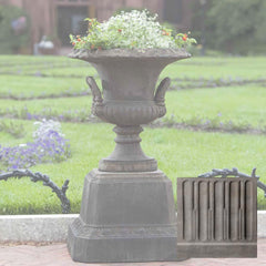 Smithsonian L'Enfant Urn w/Ped